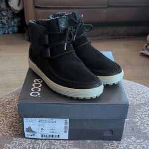 ECCO Black Suede Soft 7 Tred Black 38